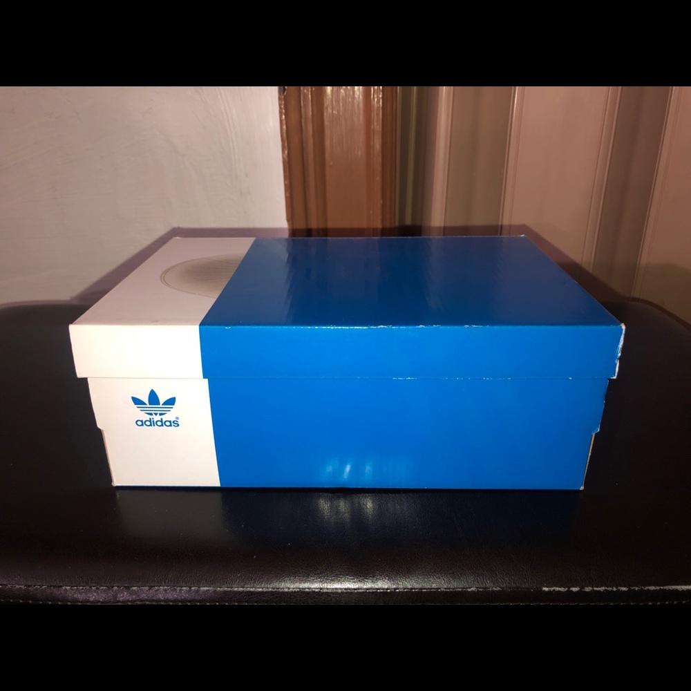 ADIDAS Superstar Shell Tops - Used! - Picture 5 of 6